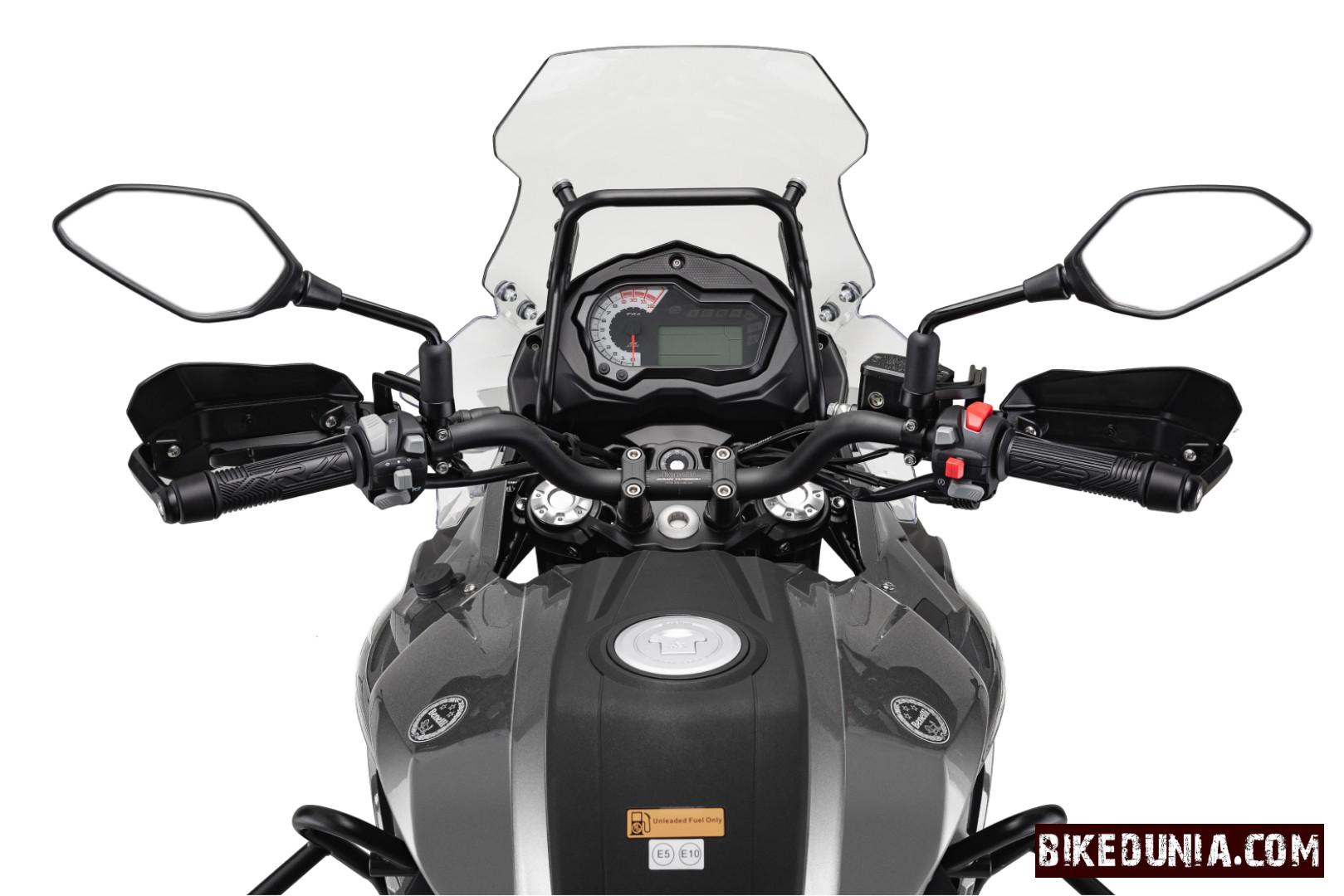 Benelli TRK 502 Ergonomic Handlebar & Digi-Analog Display