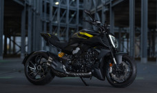 Ducati Diavel V4 Black Roadster Livery