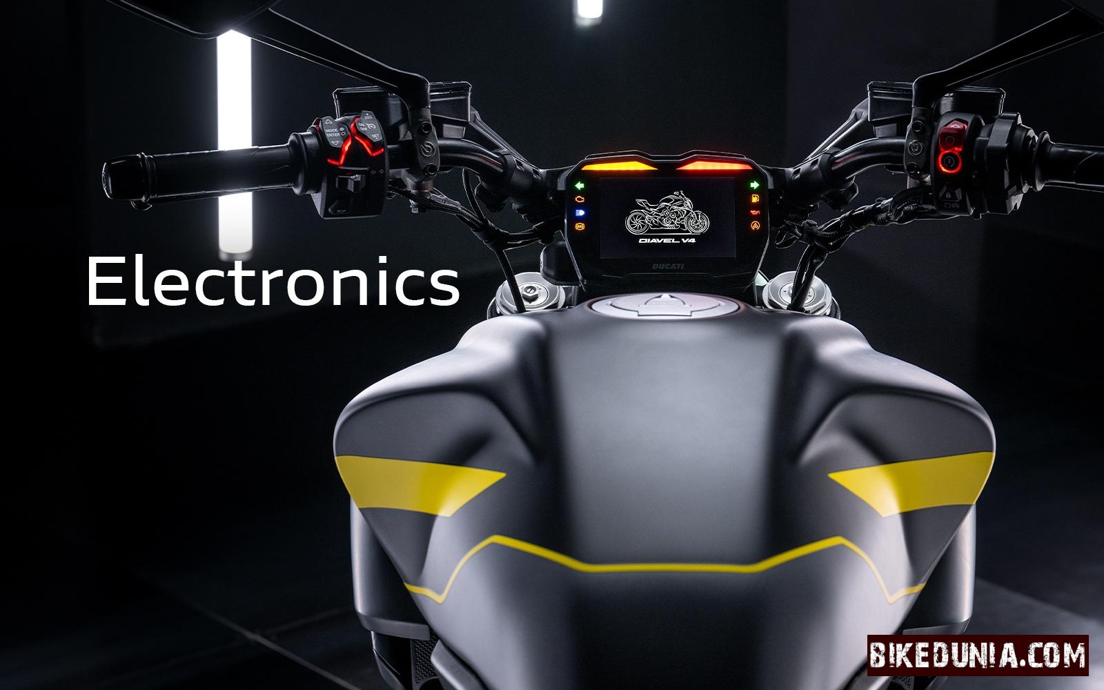 Ducati Diavel V4 Black Roadster Livery