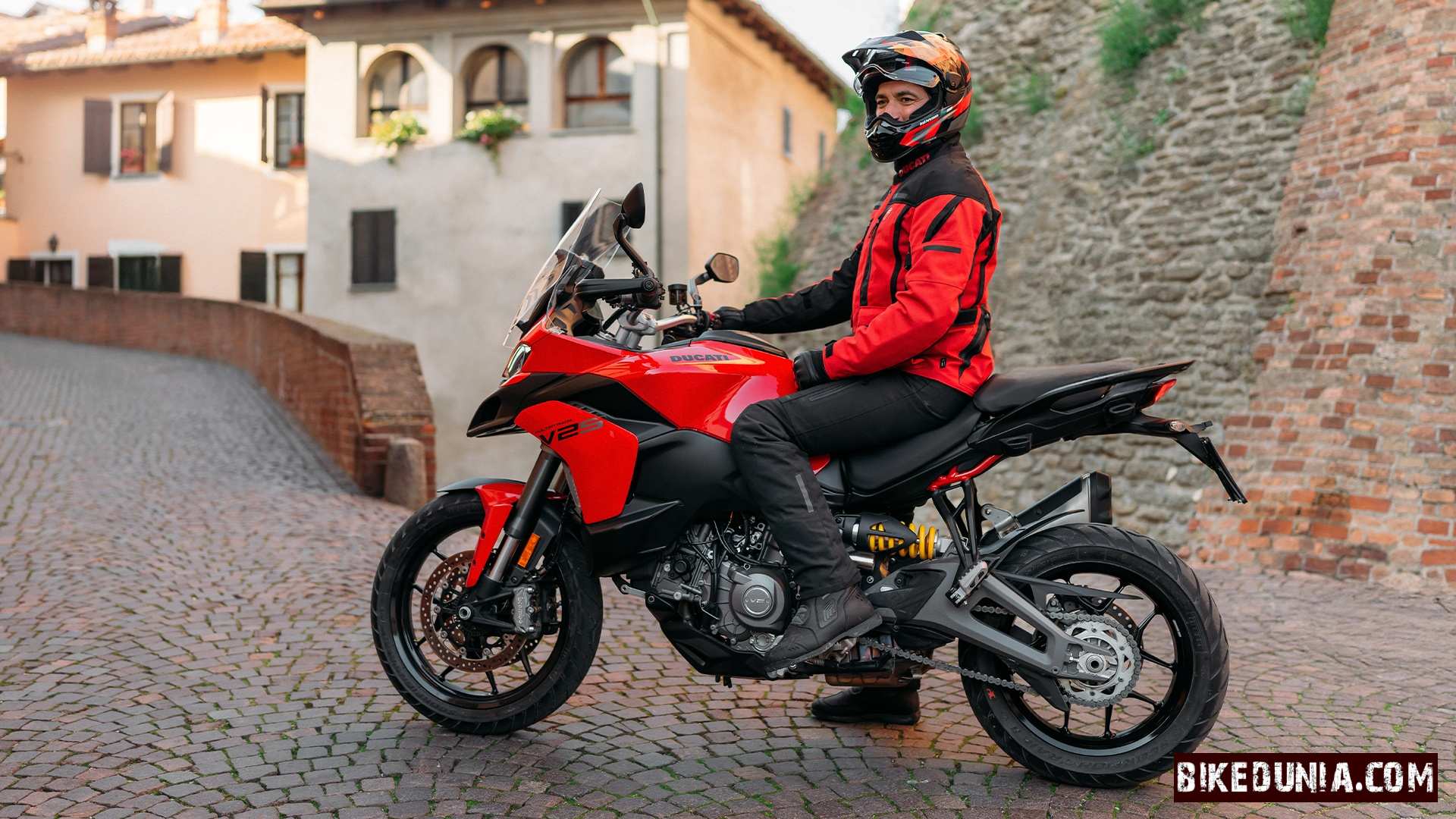 Ducati Multistrada V2 S 2025