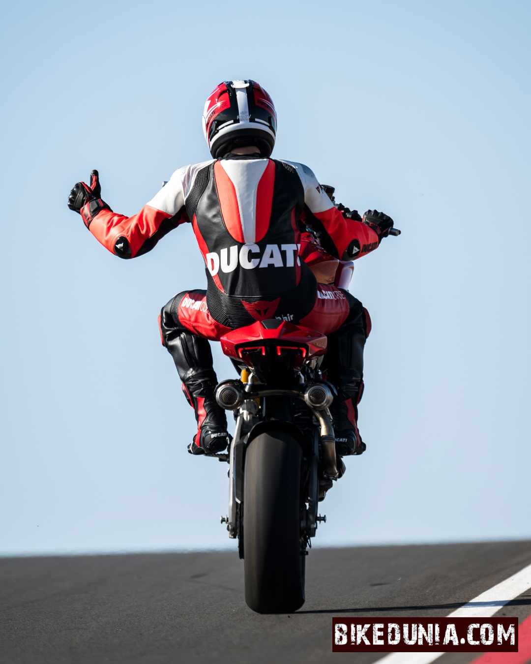 Ducati Streetfighter V2 S 2025
