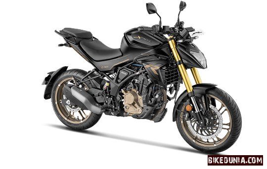 Hero Xtreme 250R Carbon Carbon Black