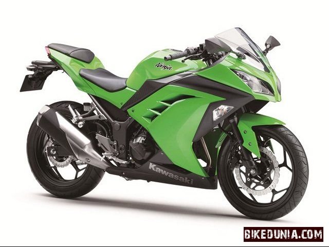 Blinke Af Gud Lee Kawasaki Ninja 300R - BikeDunia