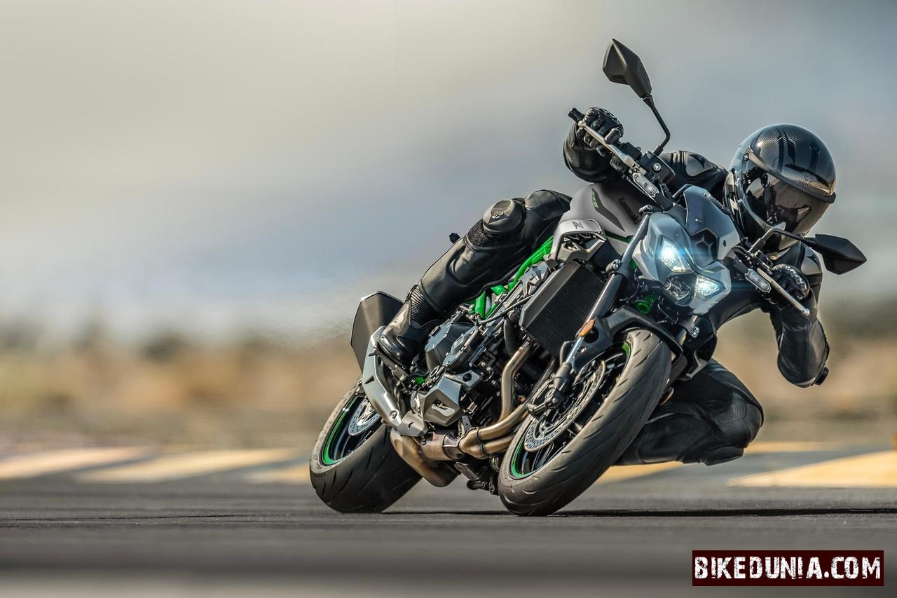 Kawasaki Z900 2025