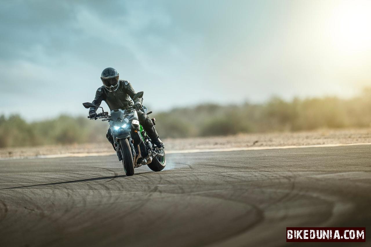 Kawasaki Z900 2025