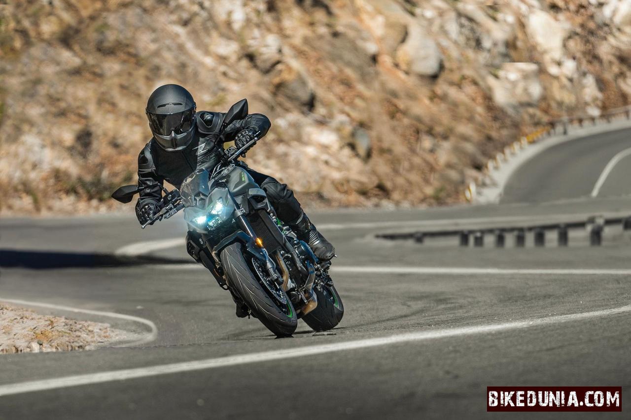 Kawasaki Z900 2025