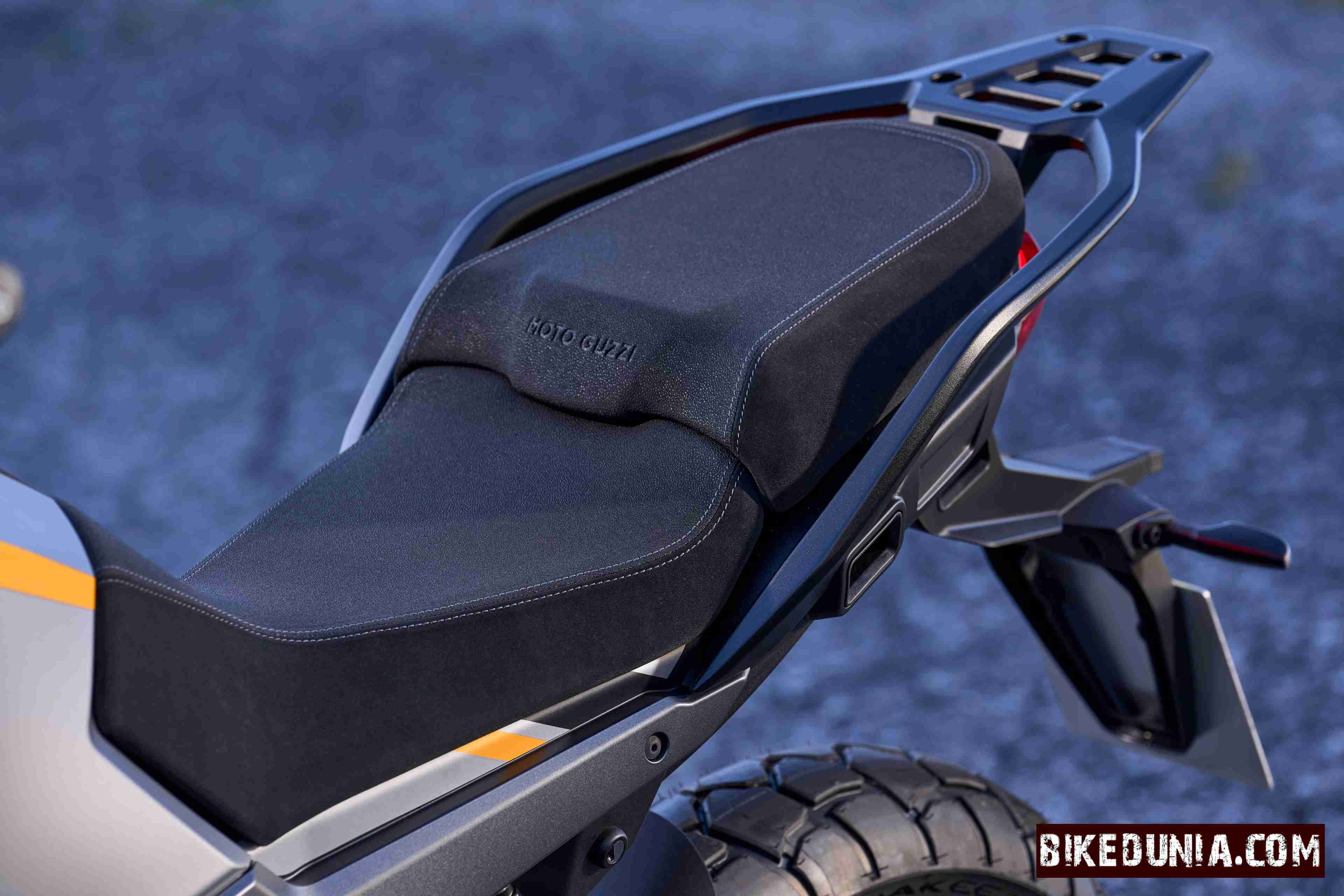 Moto Guzzi Stelvio 1000