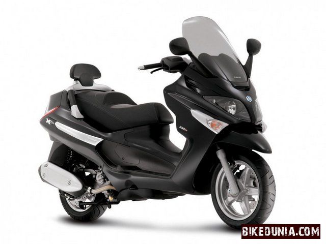 Piaggio XEvo 125