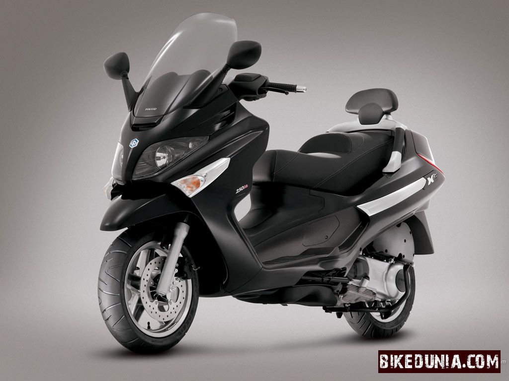 Piaggio XEvo 125