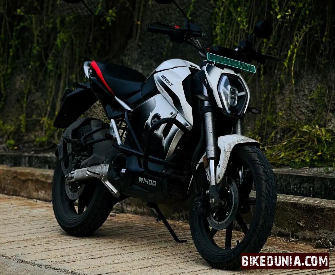 Revolt RV400