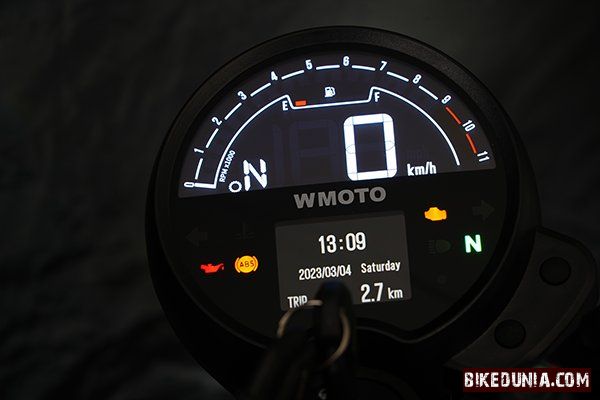 WMoto Bobbie VII