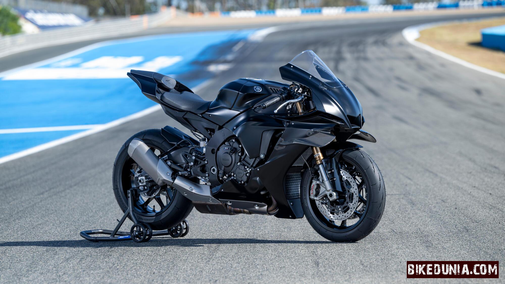Yamaha R1 Race