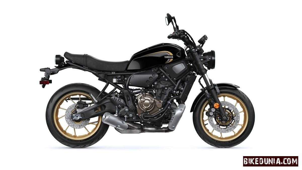 Yamaha XSR700 2025