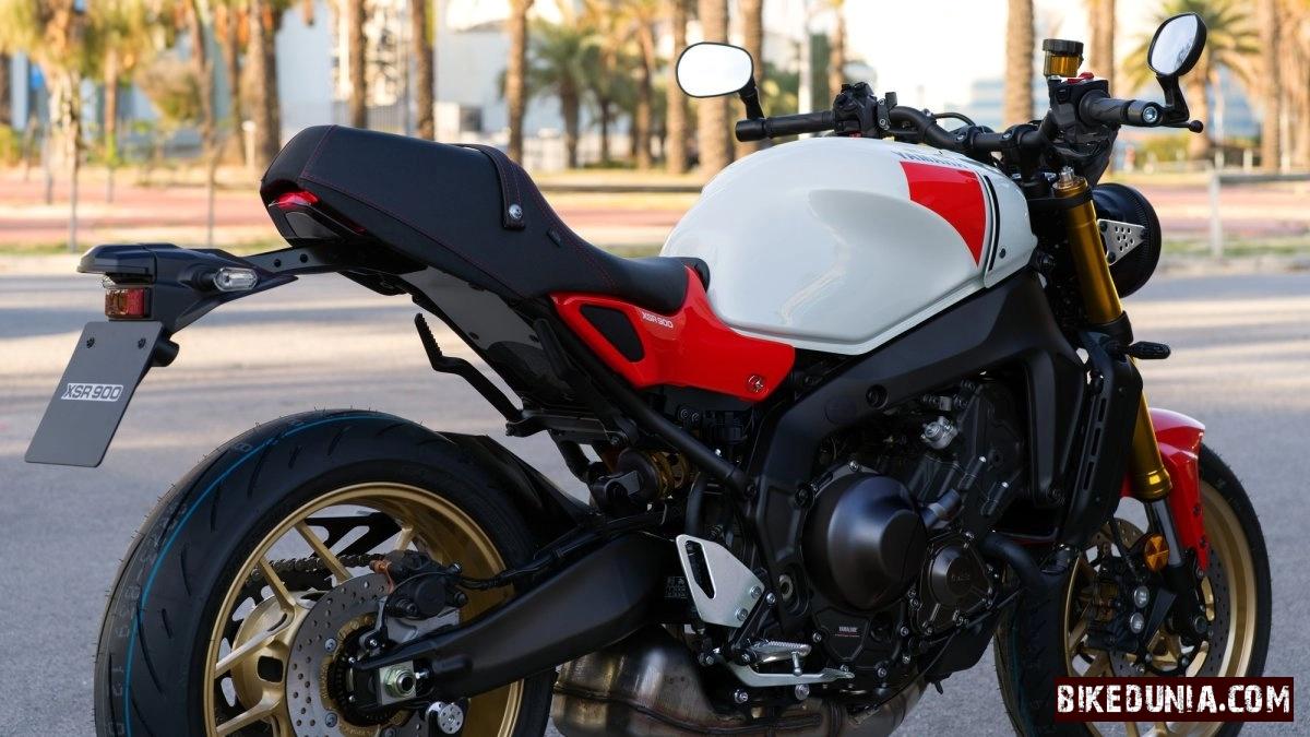 Yamaha XSR900 2025