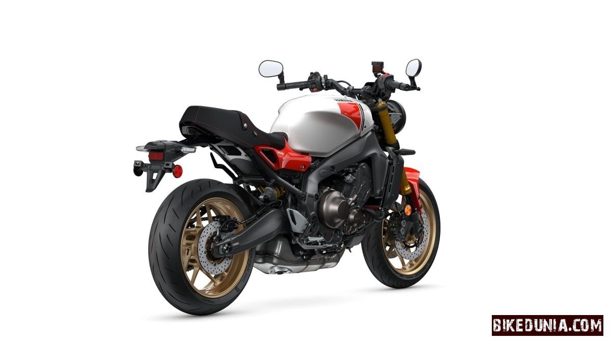 Yamaha XSR900 2025