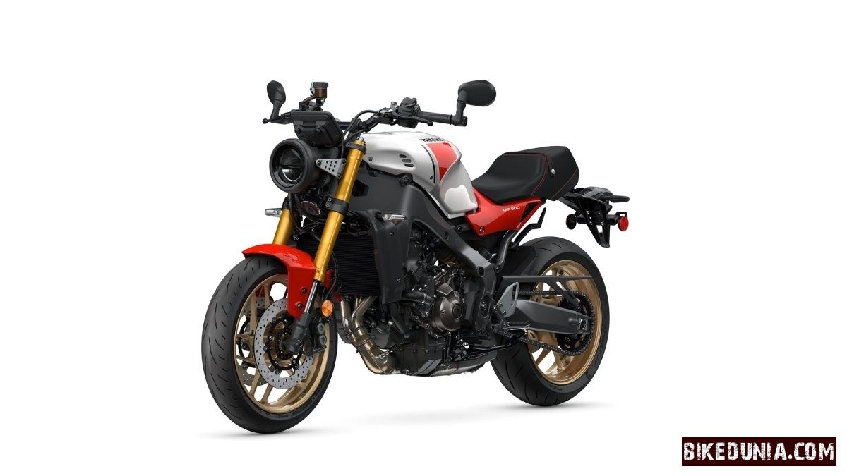Yamaha XSR900 2025