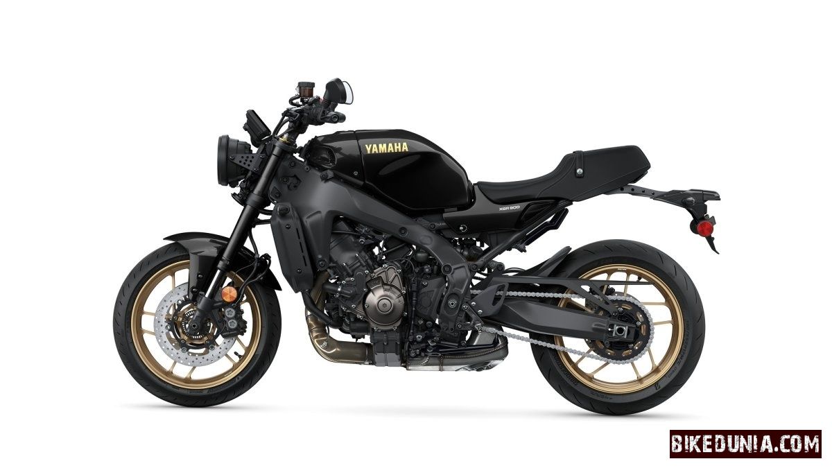 Yamaha XSR900 2025
