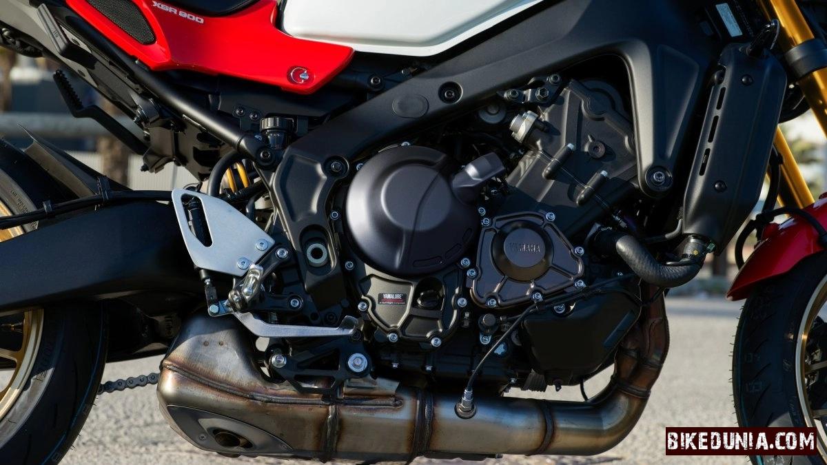 Yamaha XSR900 2025