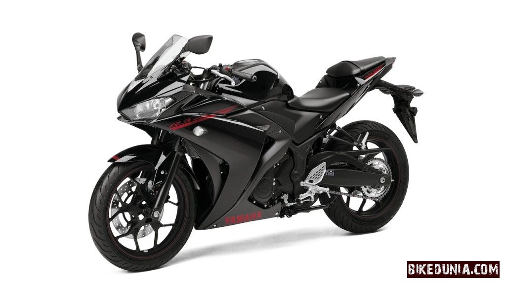 Yamaha R3 black